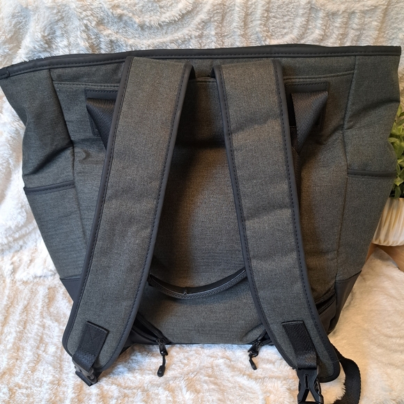 Lole Olive Green & Black Convertible Tote Backpack - Picture 7 of 16